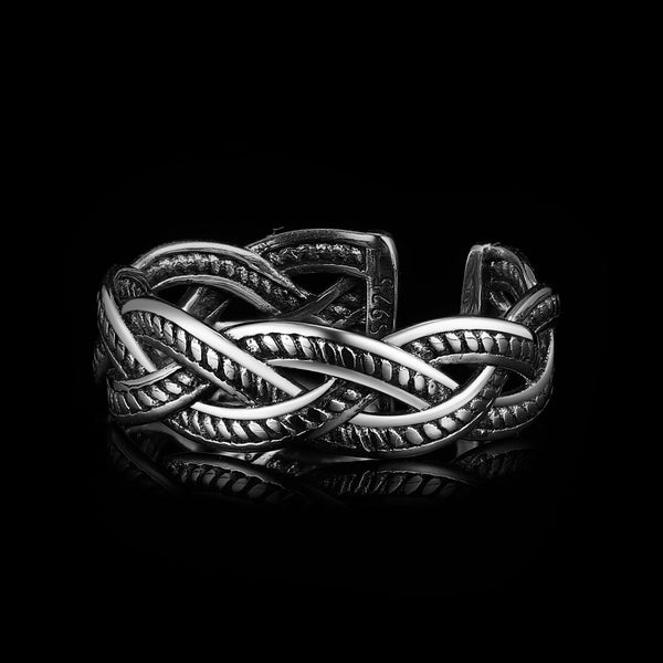TWISTED FATE. - 925 STERLING SILVER